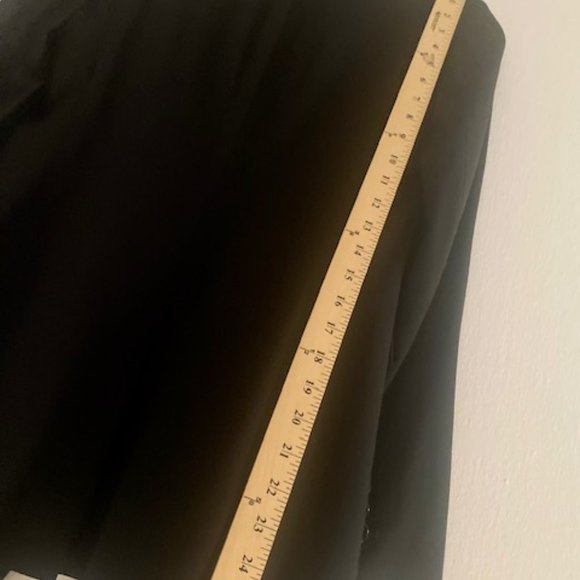 Brand new with tags Armani Collezioni single-button black blazer - Picture 10 of 12